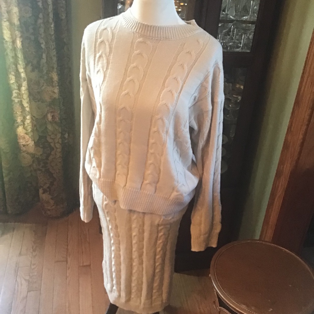 New without tags Sweater Set